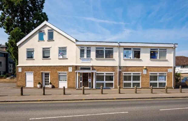 Queen Road Surrey KT13