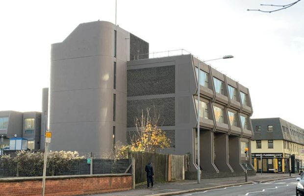 Kingston Road New Malden KT3