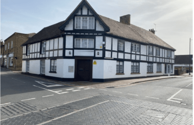 High Street Leatherhead KT23
