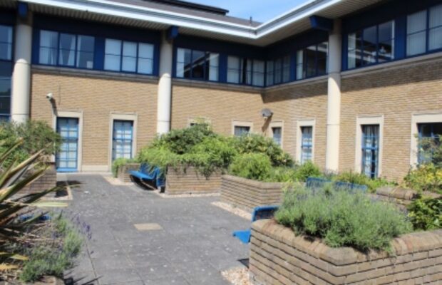 Home Gardens Kent DA1
