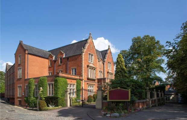 Wilmslow Road Alderley Edge SK9
