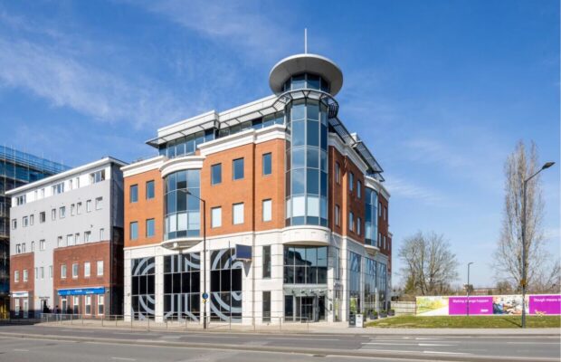 High Street Slough SL1